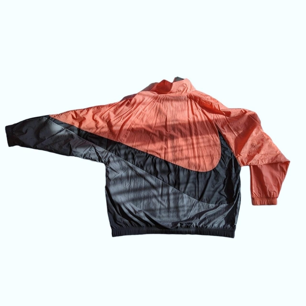 Nike Swoosh Windbreaker - Picture 4 of 4